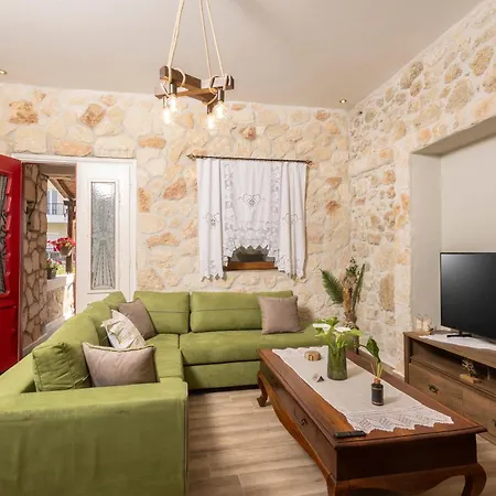 Stone House Dimitra Nyaraló Políhrono