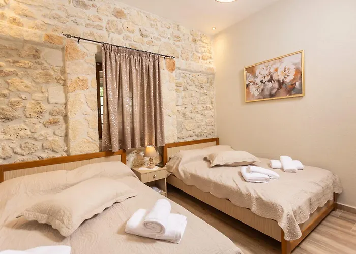 Stone House Dimitra Vakantiehuis *