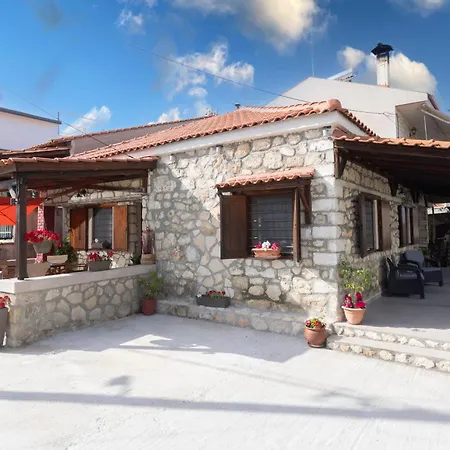 Tatil Evi Stone House Dimitra Polychrono